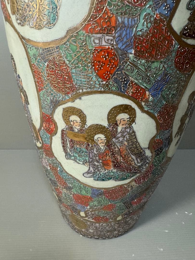 2624 骨董　薩摩焼　金襴手人物文　花瓶　大型　50cm