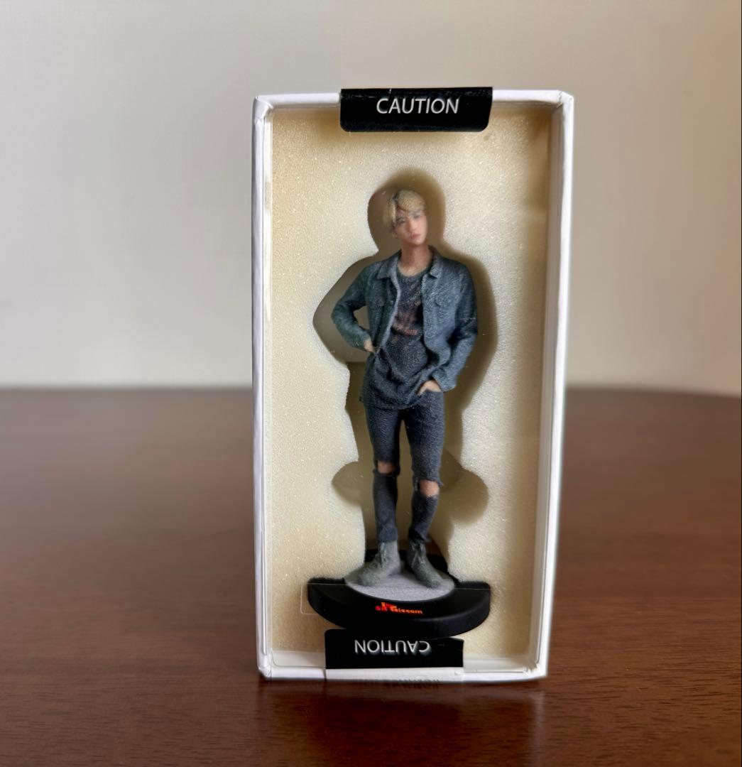 BTS SK telecom テレコム公式　フィギュア ソクジン ジン JIN