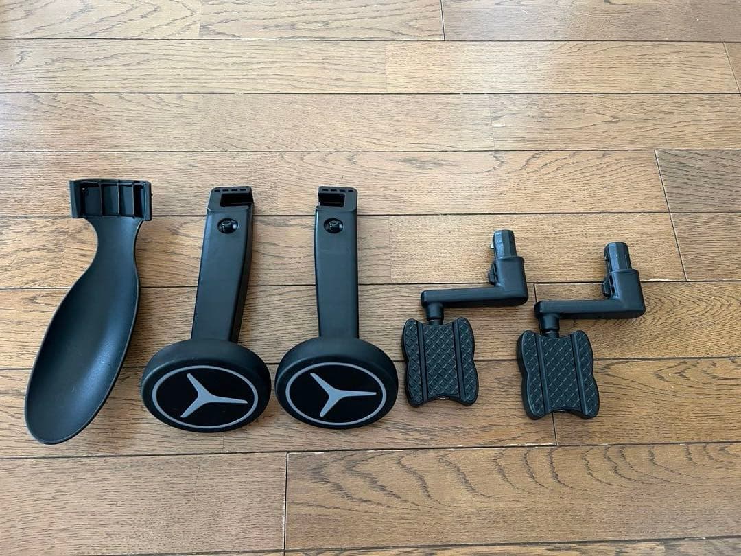 ☆新品未使用☆ 名古屋市天白区　直接引き取りのみ　ストライダー　三輪車　二輪車