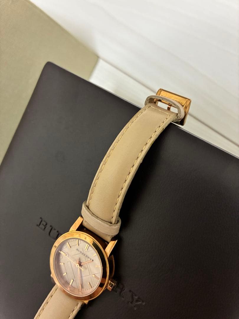 バーバリーピンクゴールドベージュレザーストラップ ウォッチレディースBU9210