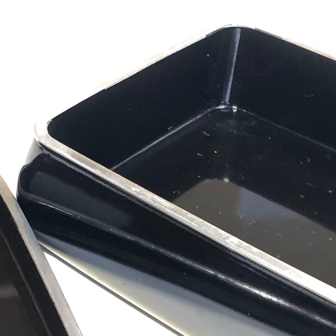 煙草入れ　木製漆器　金蒔絵　菊図　小物入れ