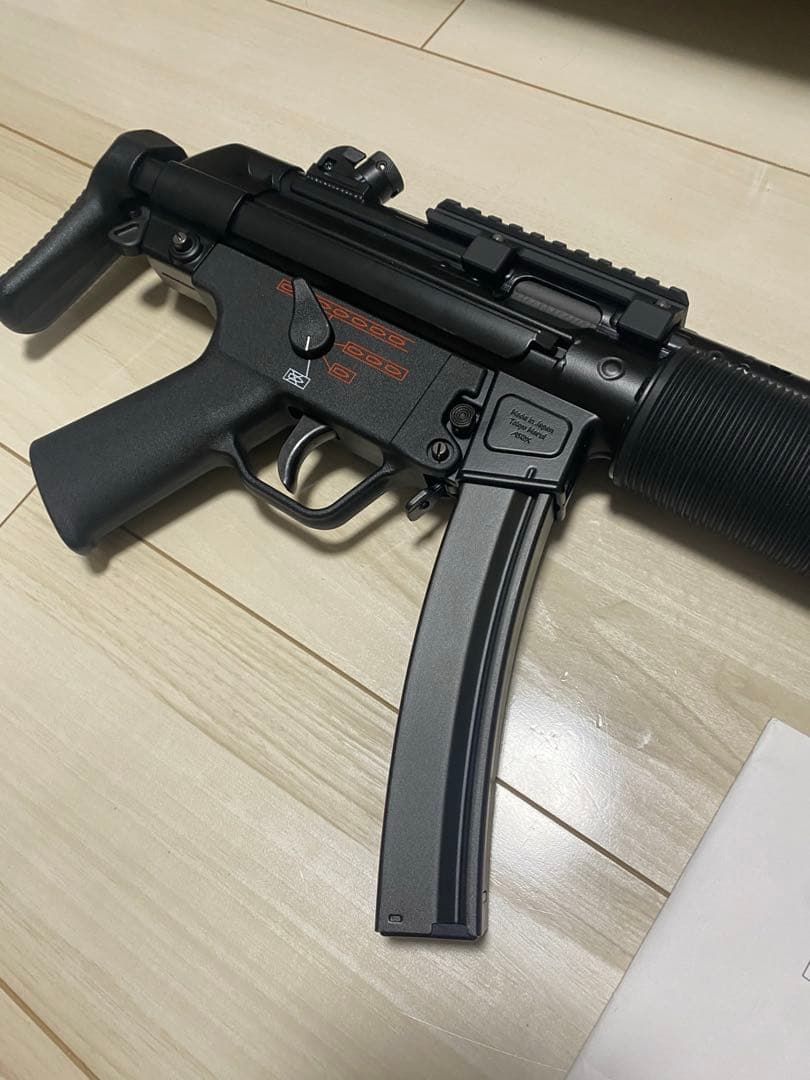 c*r様 ほぼ未使用　東京マルイ　次世代電動ガン　mp5 mp5sd6