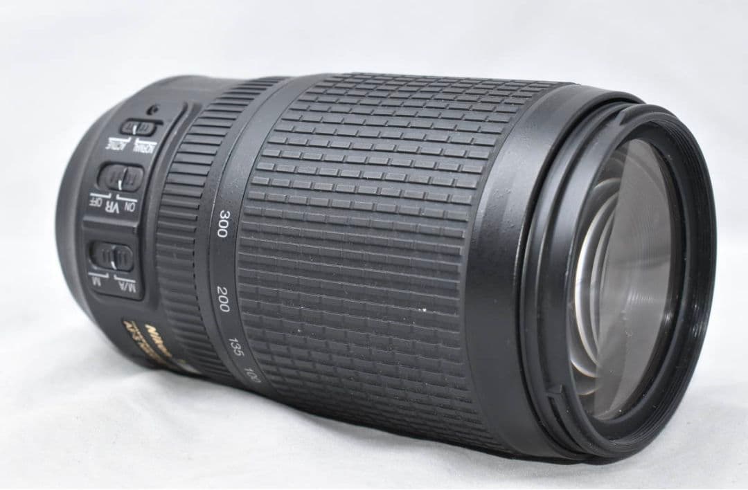 10月23日限定販売♪Nikon AF-S 70-300mm VR 超望遠レンズ