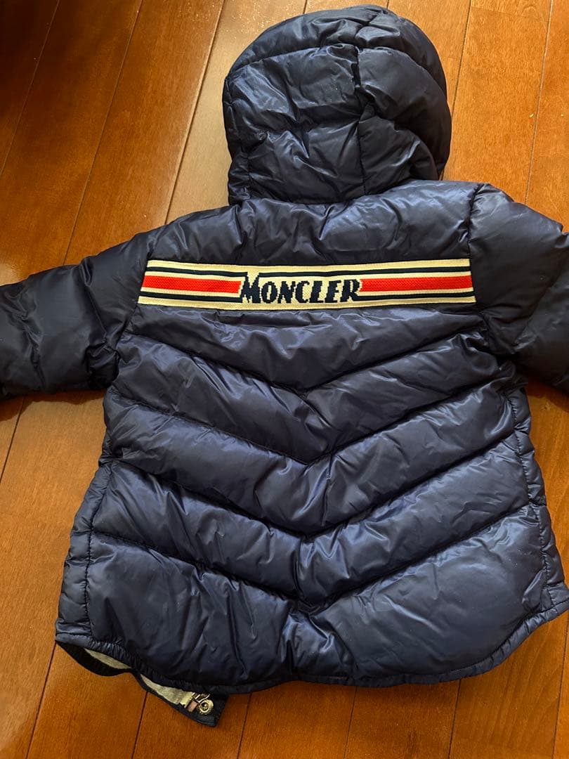 MONCLER ネイビー ダウンジャケット フード付き