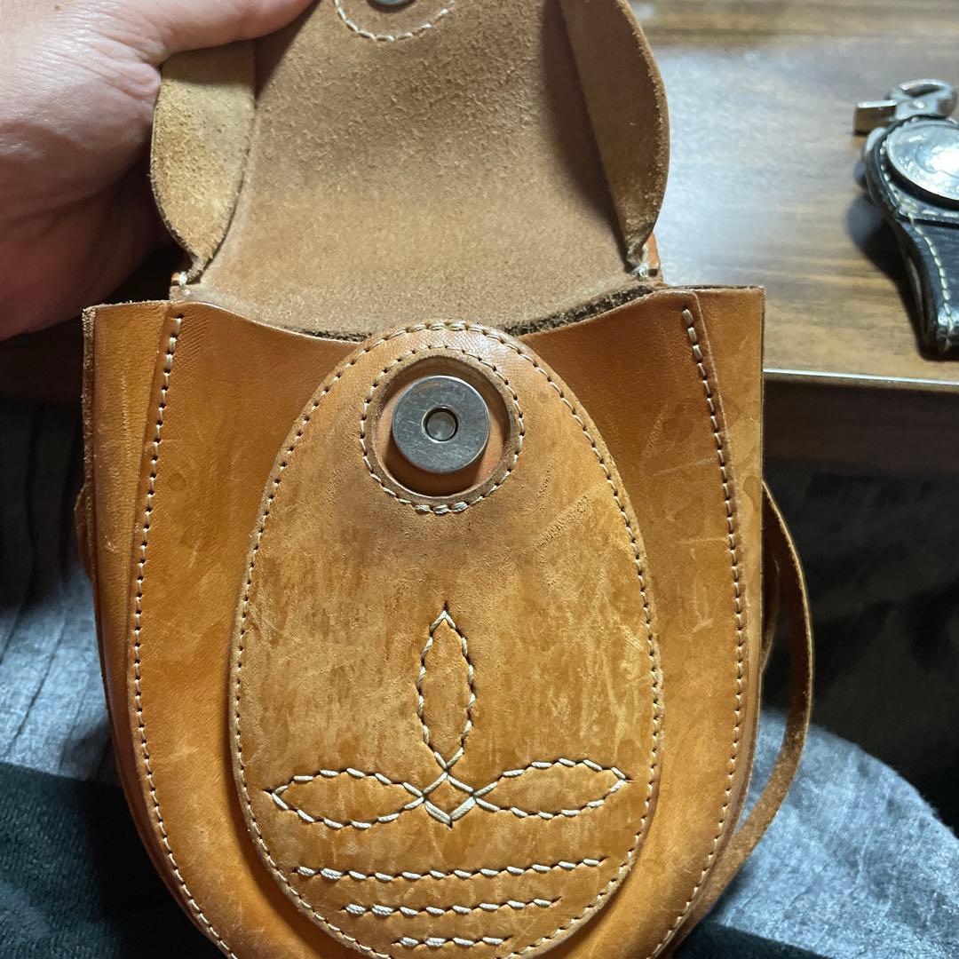 レッドムーンベルトポーチ