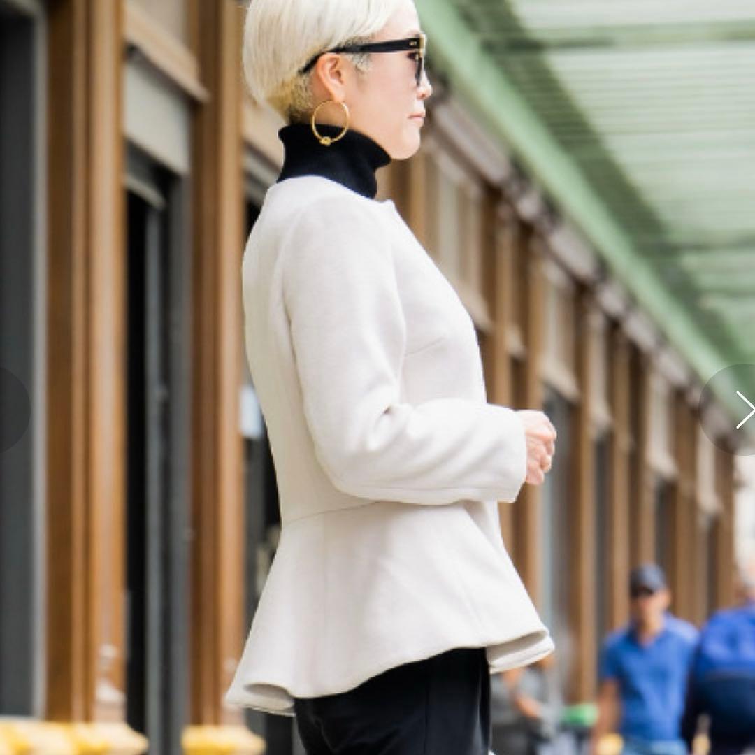 ジェンヌ エコファー襟付き ペプラム ショートコート