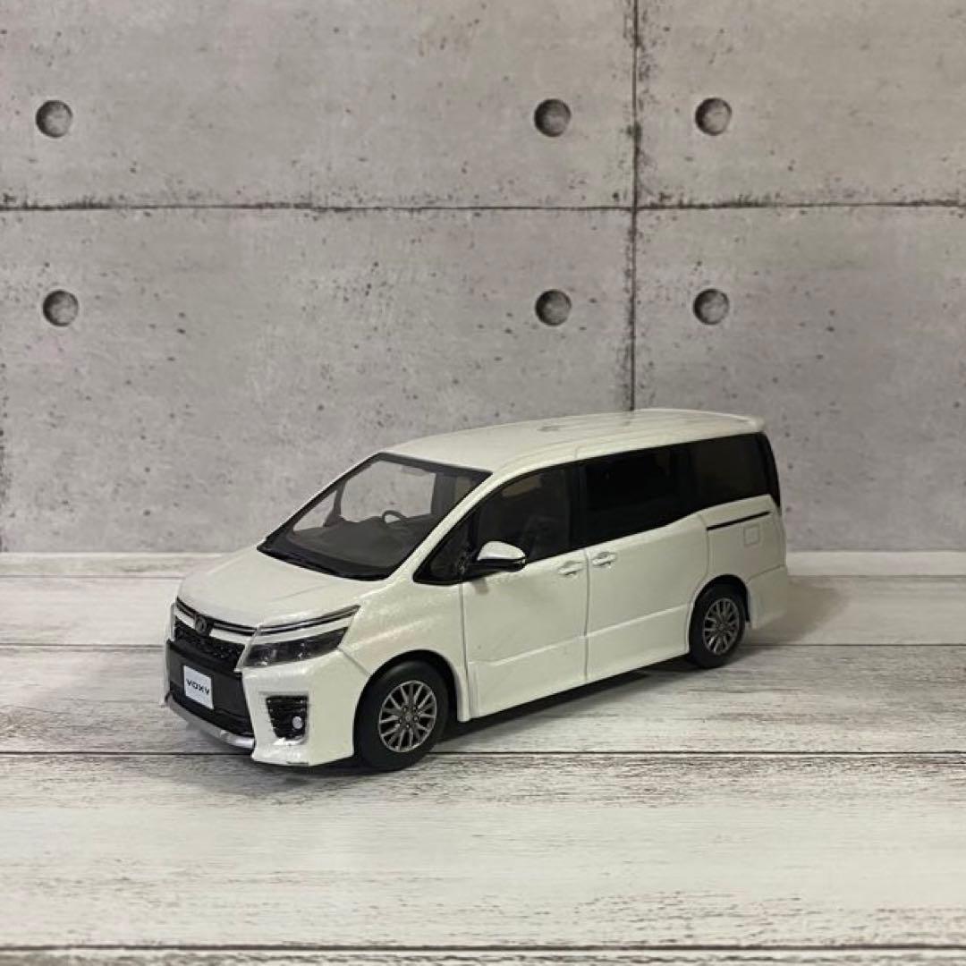 TOYOTA VOXY トヨタ ヴォクシー 80 前期 ミニカー カラーサンプル
