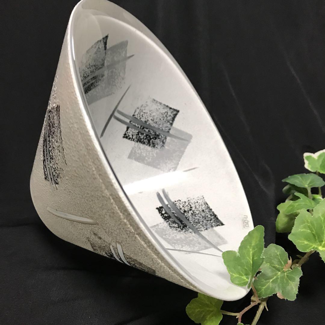 スエーデン製　ガラス工芸　nybro社　作家NS/AL 花瓶　置物　北欧雑貨