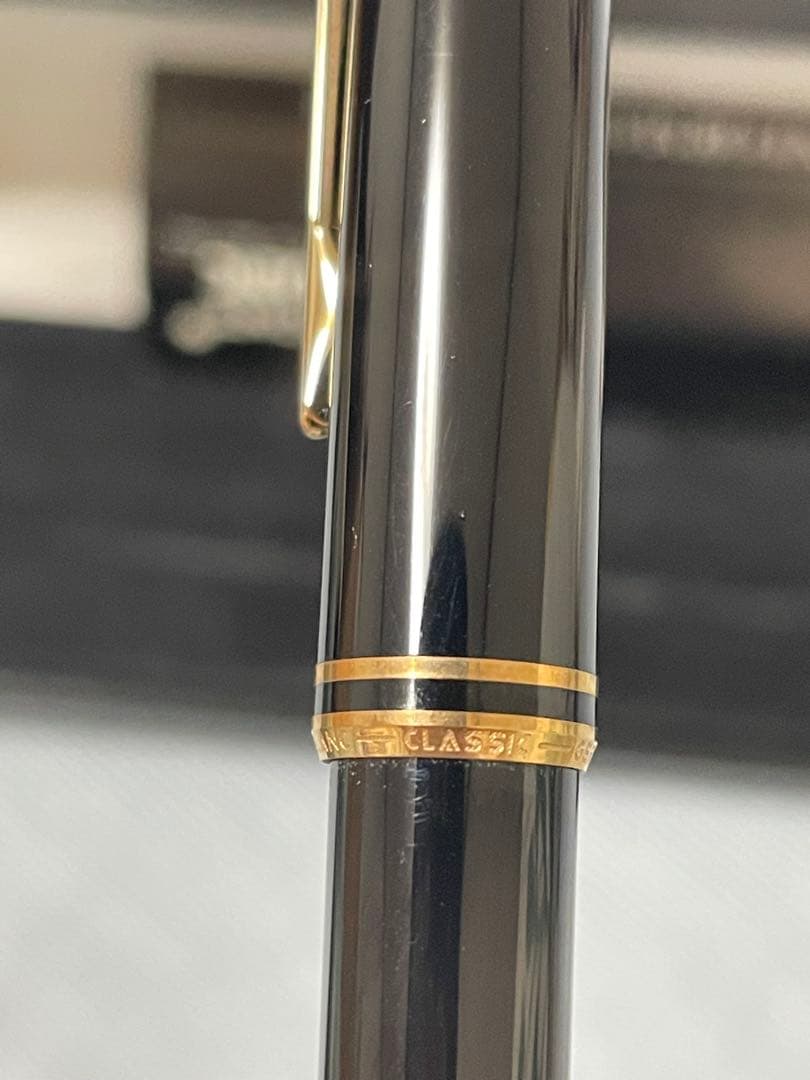 MONT BLANC ブラックボールペン本体 専用ケース付き