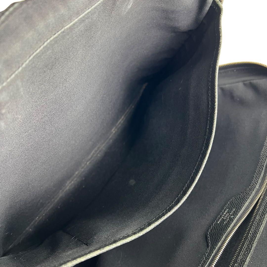 【美品】ルイヴィトン　タイガ　ビジネスバッグ　トート　レザー　黒　ハンド