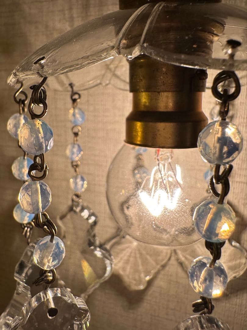 フランス アンティーク フレンチリーフとオパールセントの可愛いミニシャンデリア＊