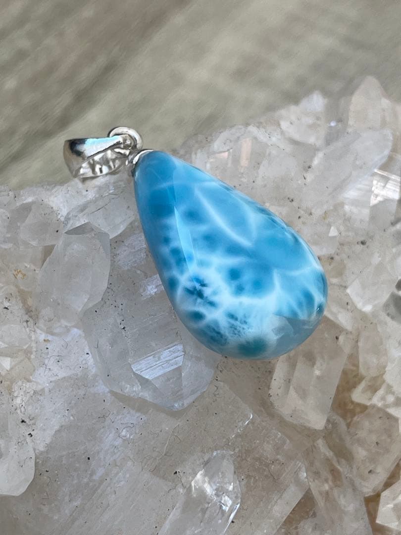 天然石☆高品質！ラリマーしずく型ペンダントップ☆透明感高いブルー＆模様が美しい！
