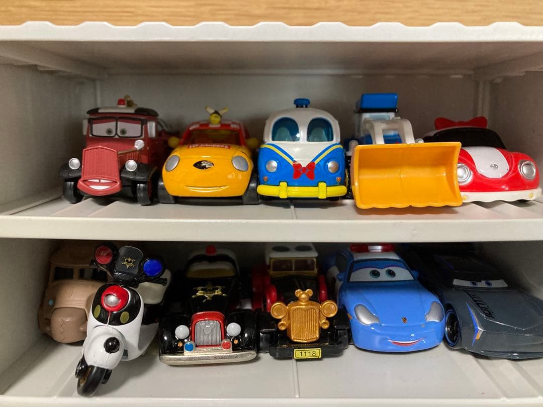 ディズニーモータース ミニカーセット 11台