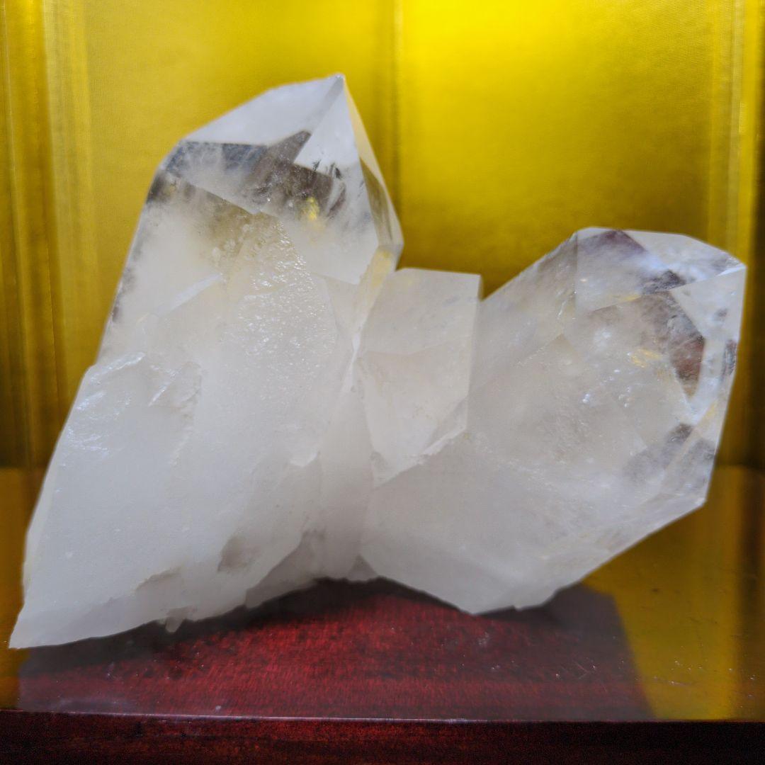 虹入り水晶クラスター　1.39kg