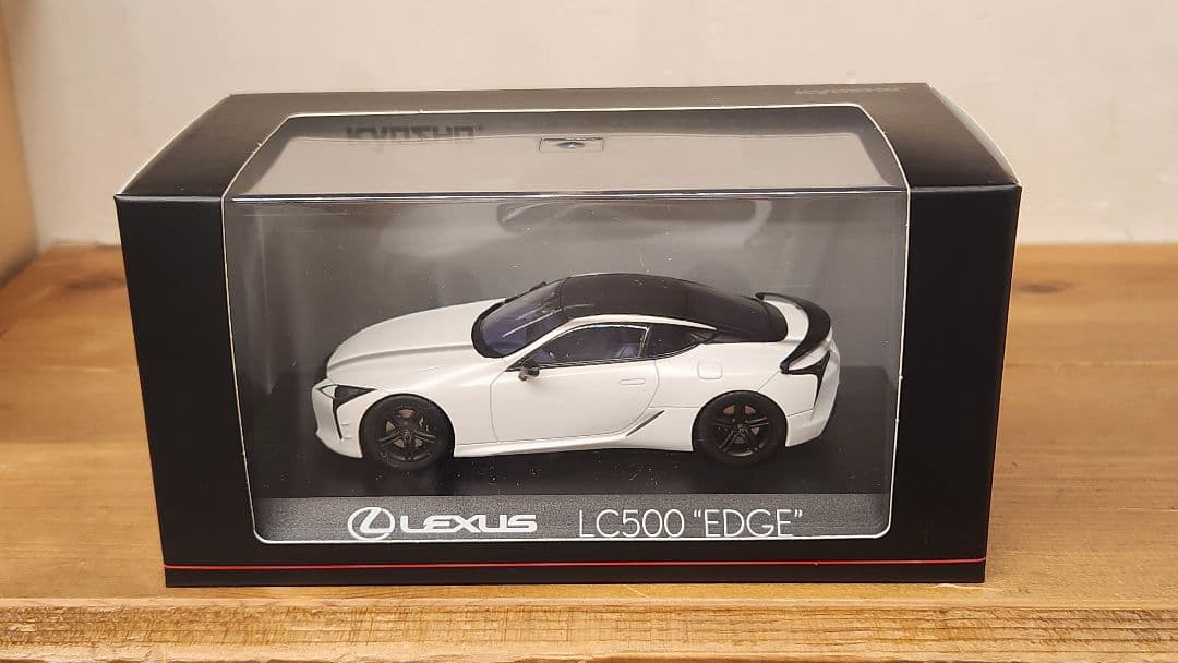 ミニカー 1/43 lc500 \