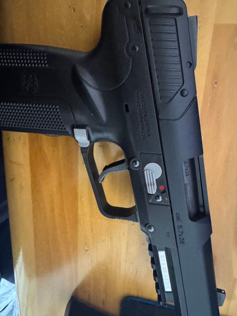 FN 5-7 ガスブローバックエアガン