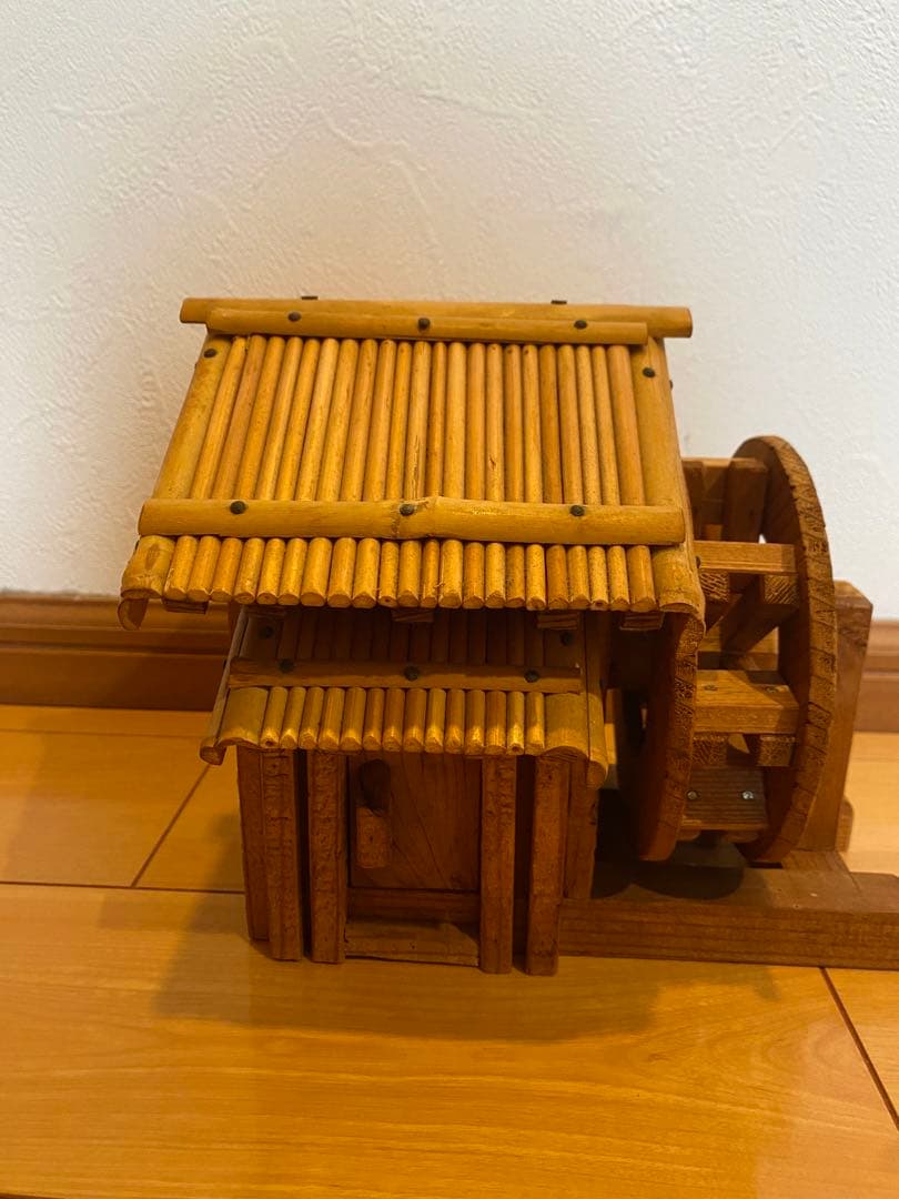 家　水車付き　ミニチュア　置き物