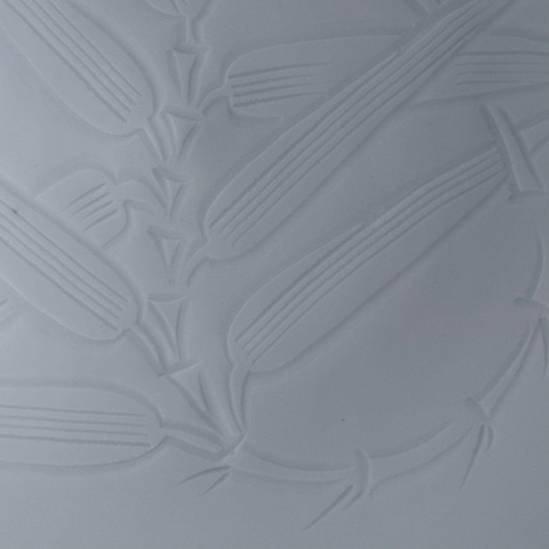 人間国宝　井上萬二　作　白磁刻　輪花形　菓子鉢　共箱　直径22cm　大鉢