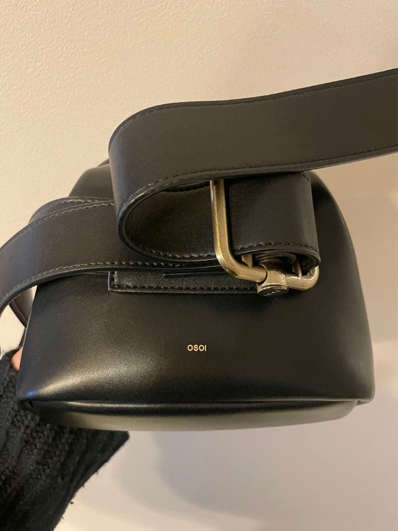 オソイ　OSOI MINI BROT ショルダー ボディ ゴールド