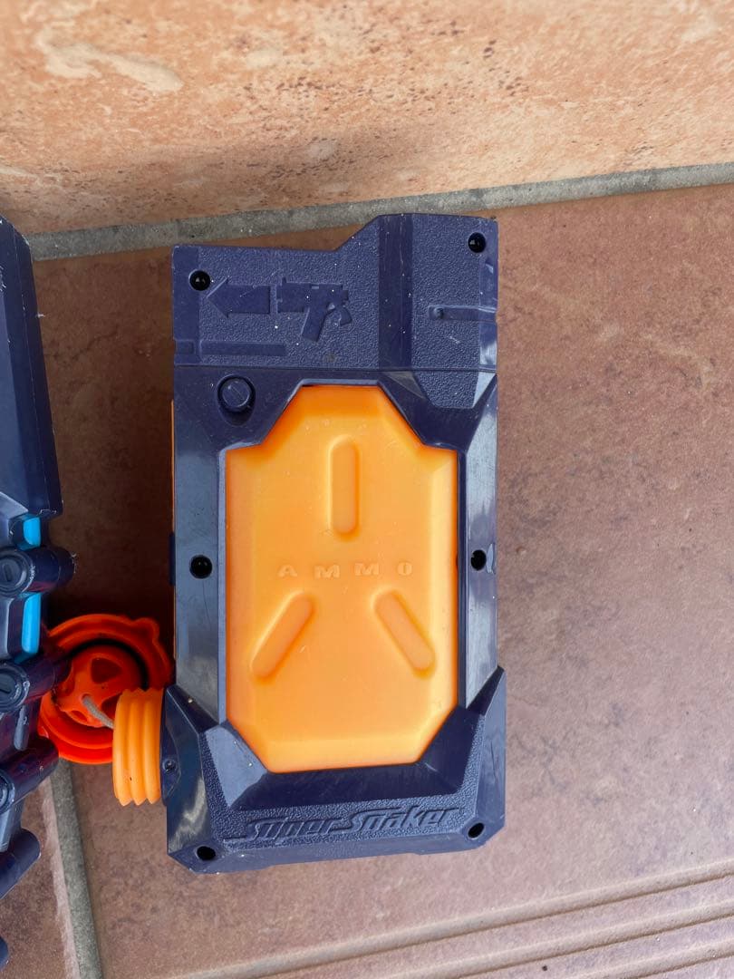 ナーフ　水鉄砲　トイ　ガン　スーパーソーカー