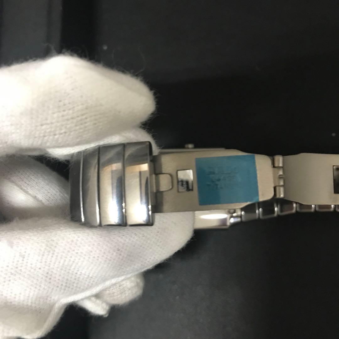 【箱・保証書・冊子・コマ付き美品】RADO クォーツ腕時計 ホワイト スイス製