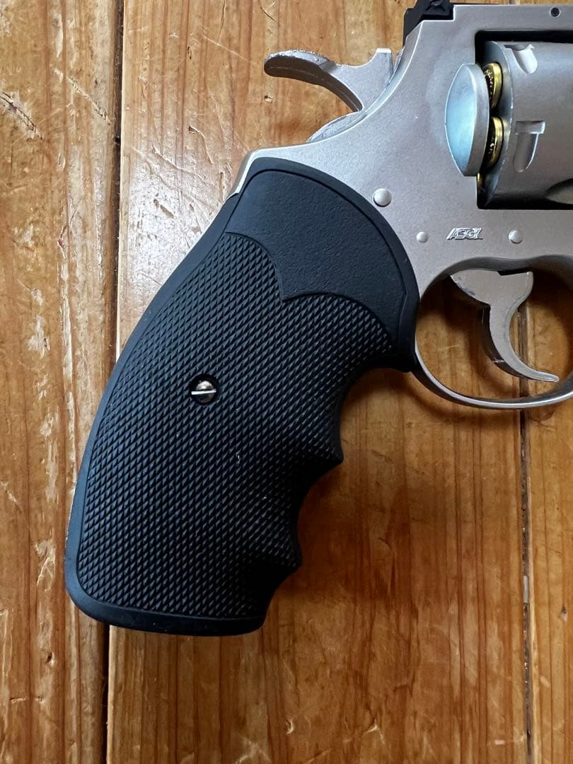 東京マルイ　パイソン357 4インチ