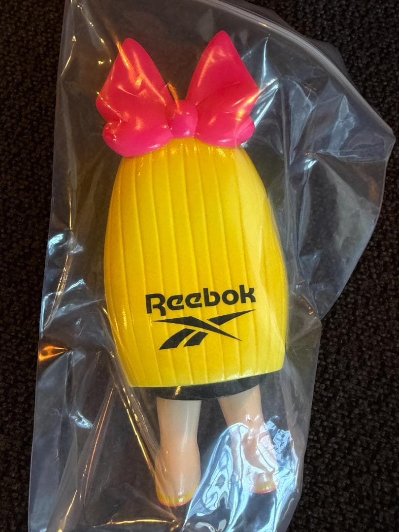 Reebok × grape brain にぎるちゃん 2体＆カード ソフビ