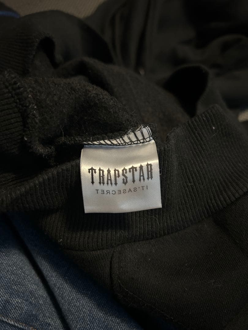 トラップスター　パーカー　セットアップ