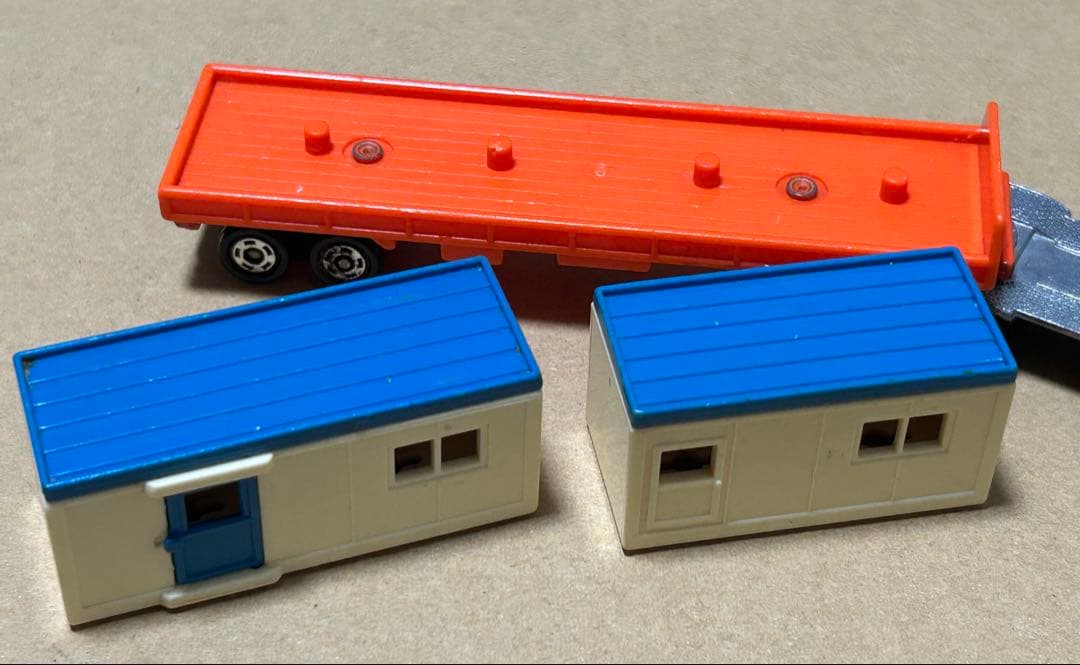 ロングトミカ いすゞ V12 ハウストレーラー 青ヘッド