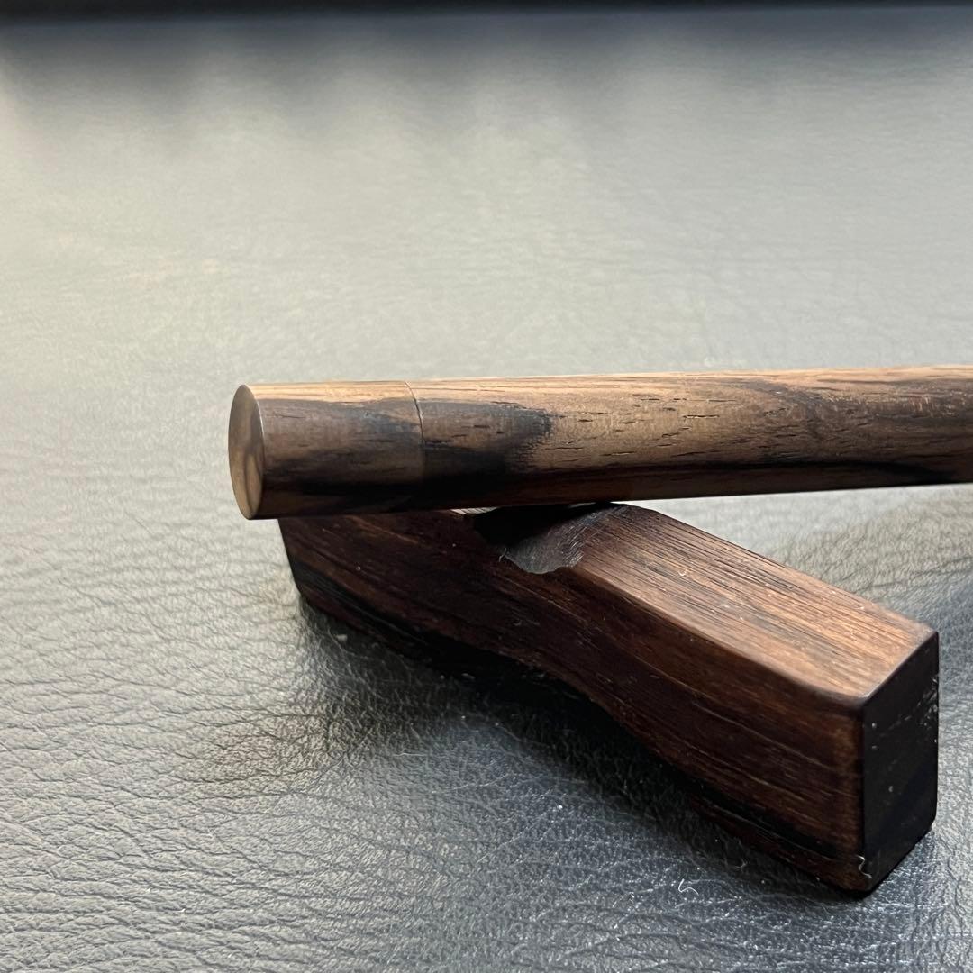 36黒柿　木製キャップ芯ケース　木目揃え　キャップのところにほんの少し孔雀杢