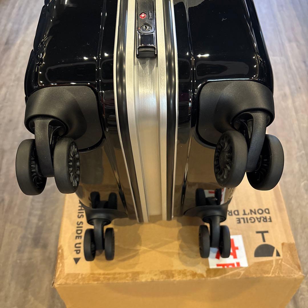 メルセデス・ベンツ ブラック キャリーケース