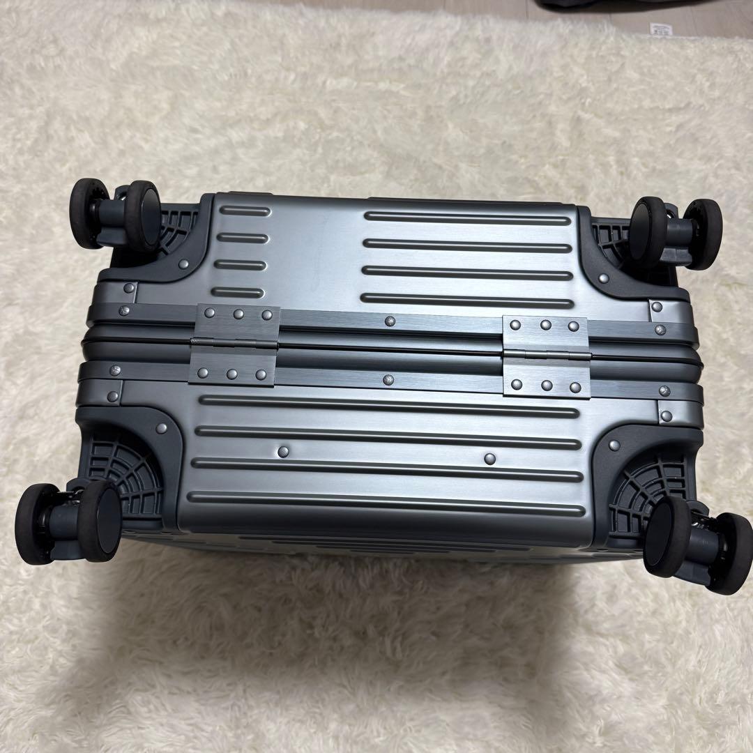 【使用一度】INNOVATOR アルミキャリーケース 1611stp 42L