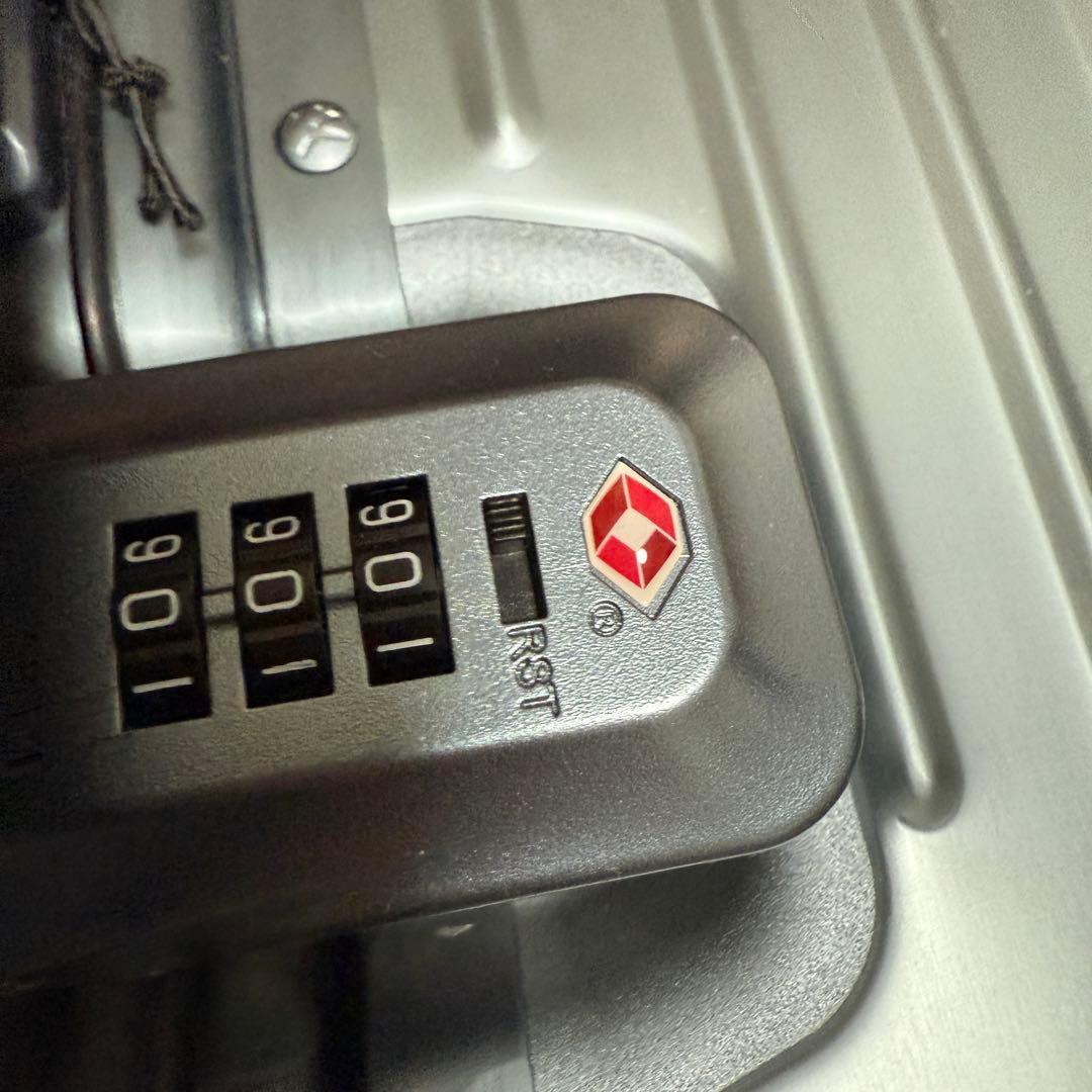 【使用一度】INNOVATOR アルミキャリーケース 1611stp 42L