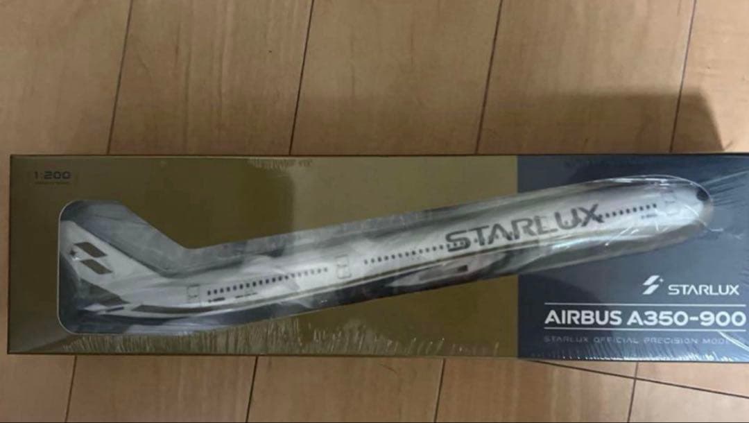 STARLUX AIRBUS A350-900 模型
