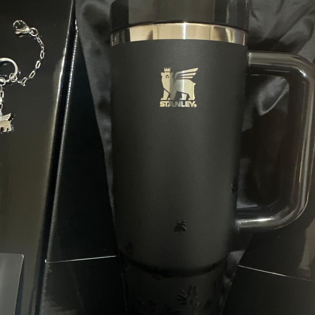 韓国限定　Stanley1913 x JENNIE スタンレー　ジェニコラボ