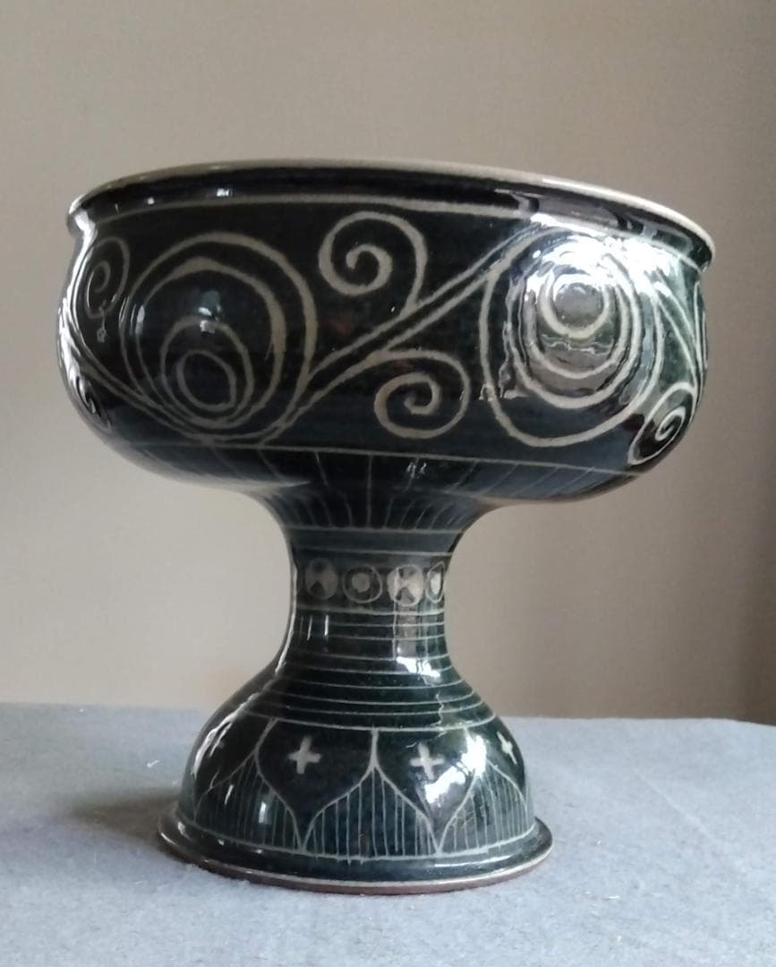 越前焼　あかね陶房　山路茜　藍化粧のポップモダニズムな斬新デザイン巨大コンポート