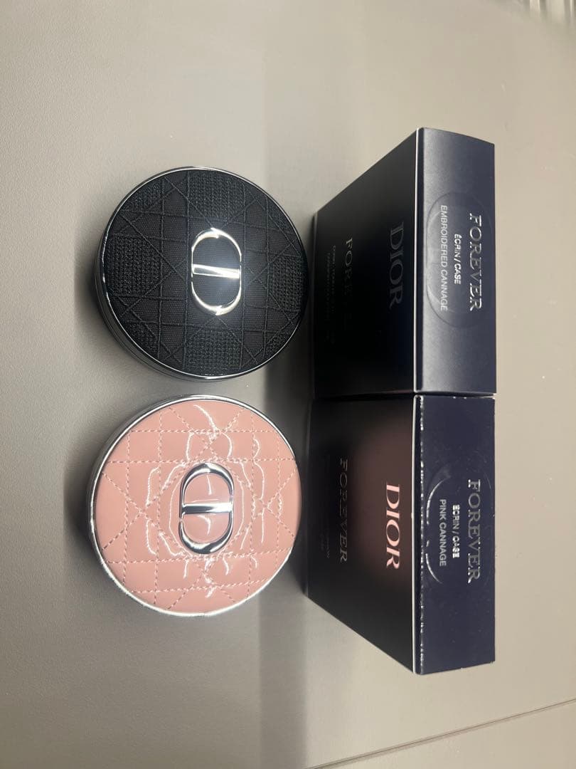 Dior Forever ファンデーションケース ピンク、ブラック2個セット
