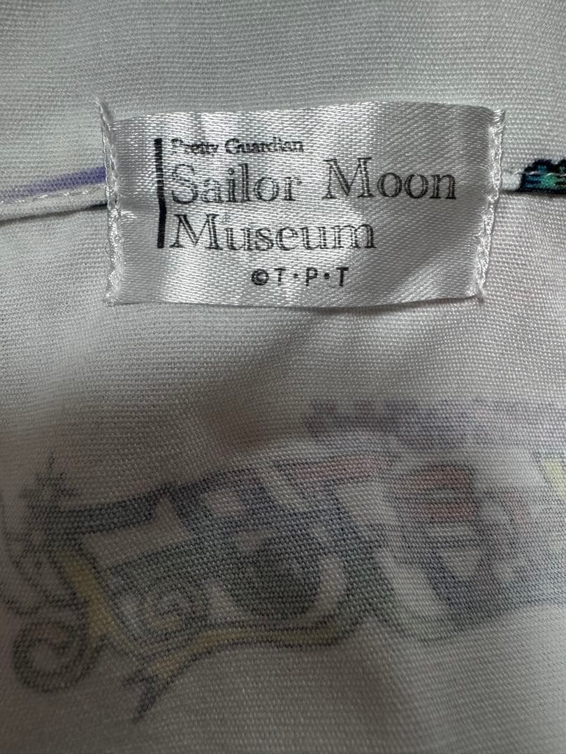 美少女戦士セーラームーンミュージアム限定　シャツ　ハーフパンツ　セットアップ