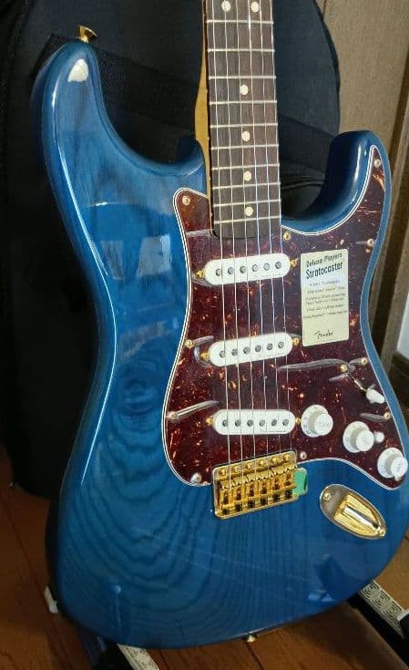 ギター Fender deluxe Players Stratocaster