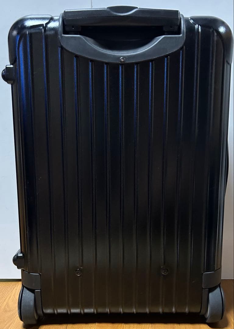 やま リモワ RIMOWA サルサ 32L 機内持ち込みサイズ