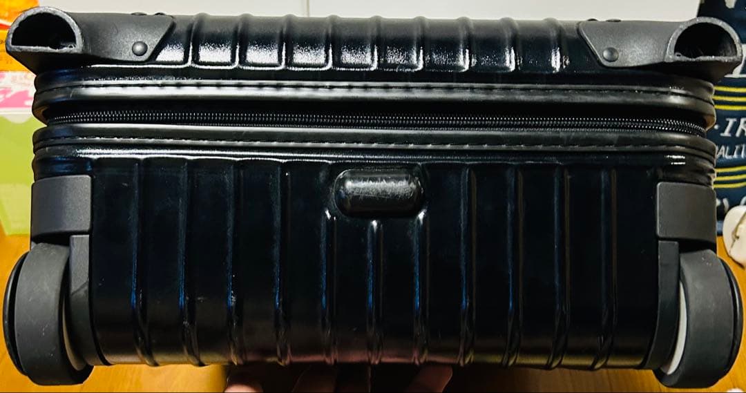 やま リモワ RIMOWA サルサ 32L 機内持ち込みサイズ