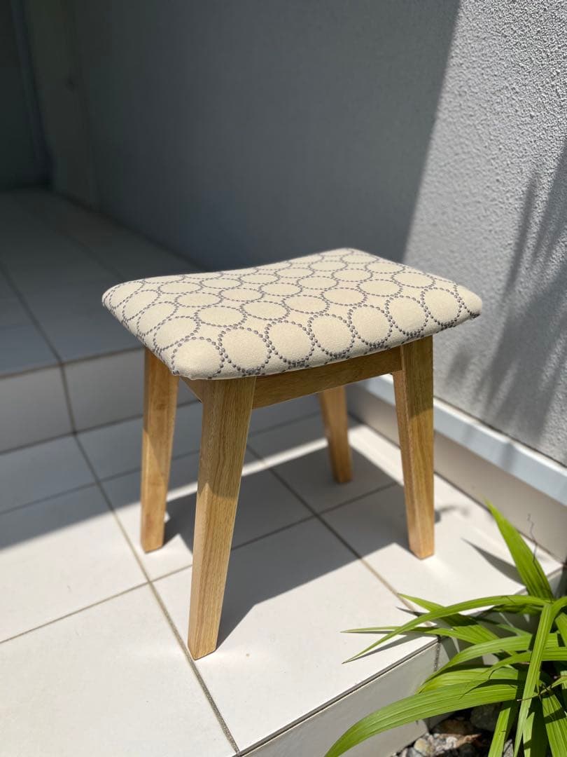 ミナペルホネン タンバリン dop エクリュ スツール ハンドメイド