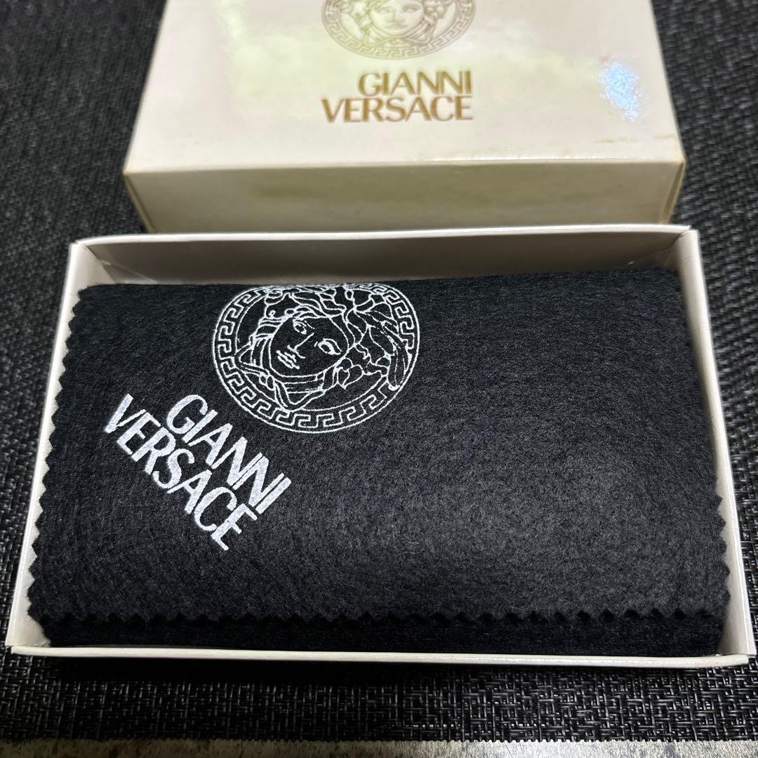 ジャンニヴェルサーチェ6連キーケース