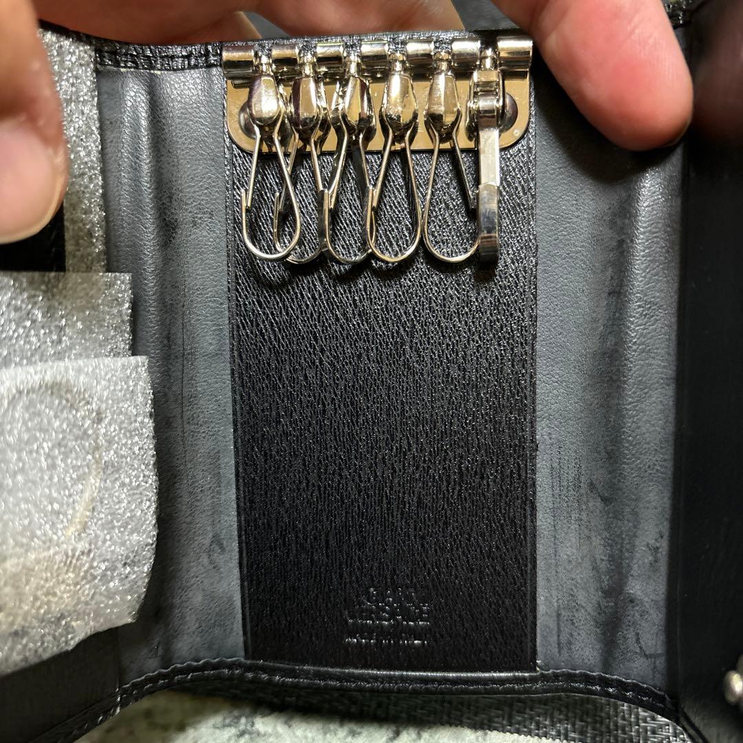 ジャンニヴェルサーチェ6連キーケース