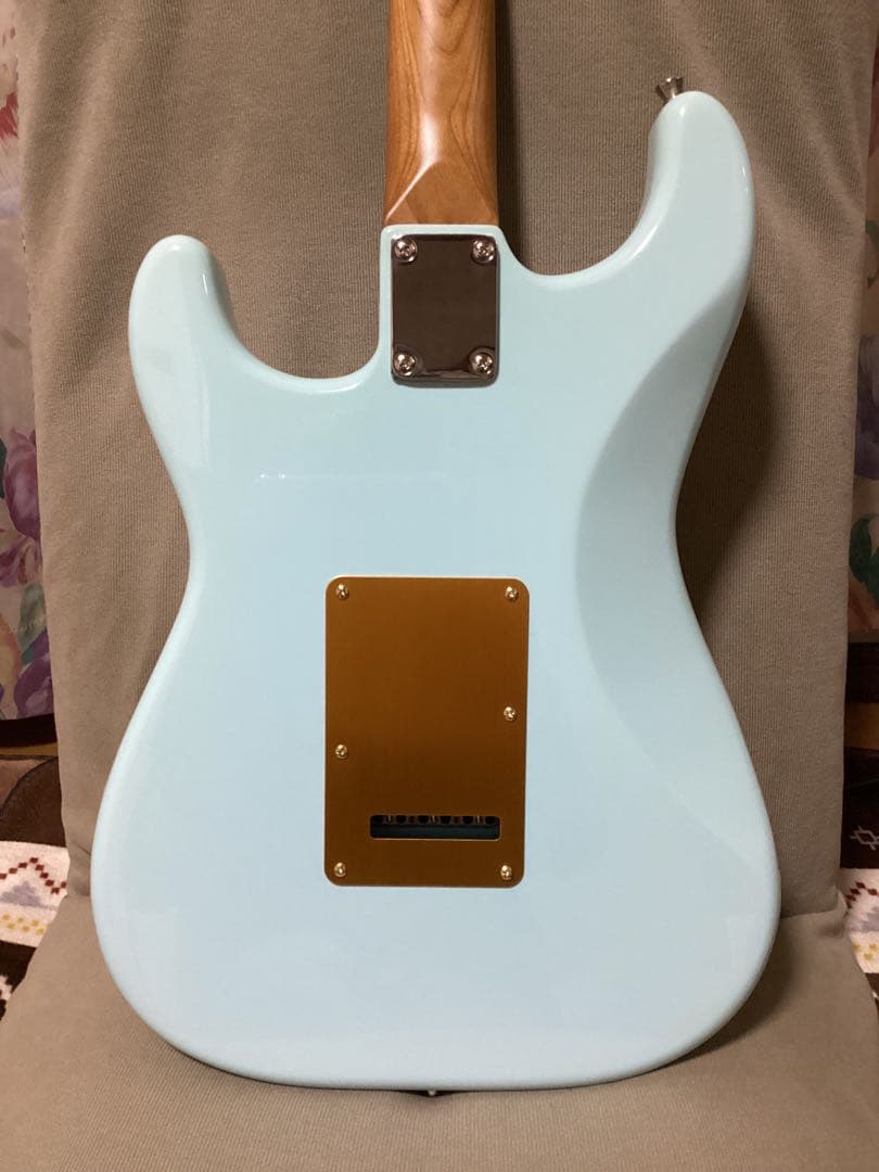 バッカスBacchusストラトキャスター ローステッドメイプル エレキギター