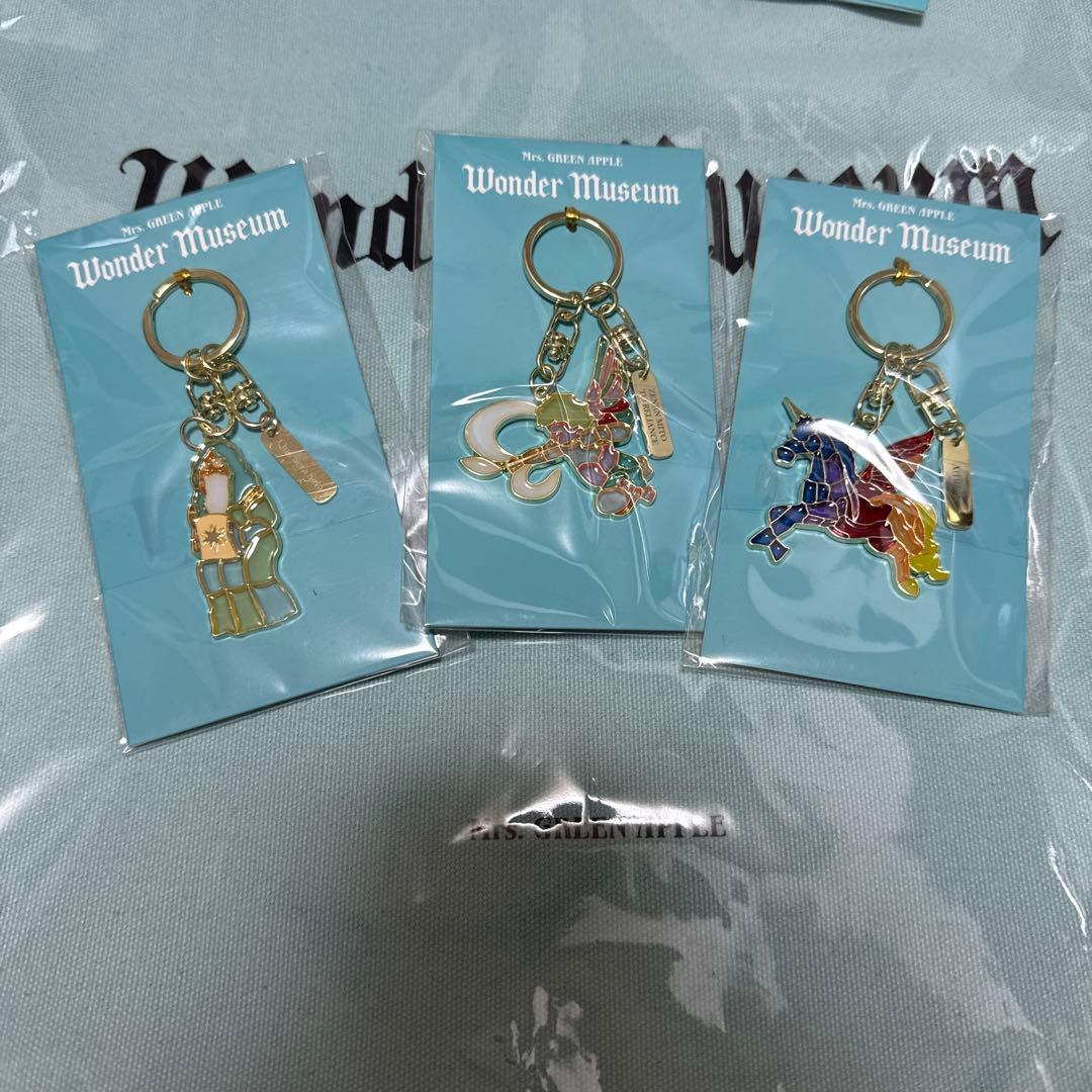 Wonder Museum ステンドグラスキーホルダー3種セット ミセス mrs