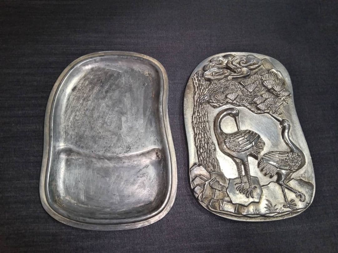 金属製硯　松、鶴