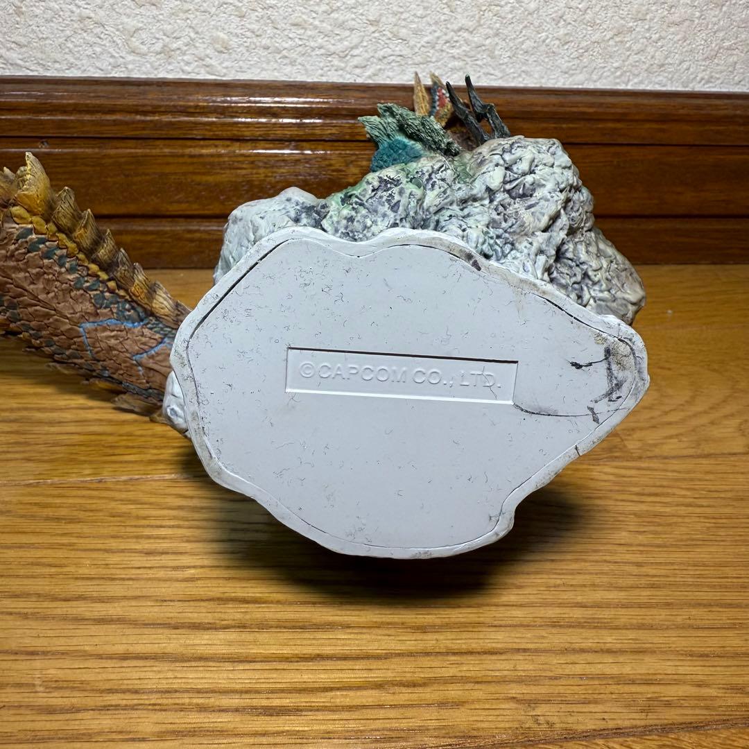 モンスターハンター　モンハン　ジンオウガ　クリエイターズモデル　フィギュア