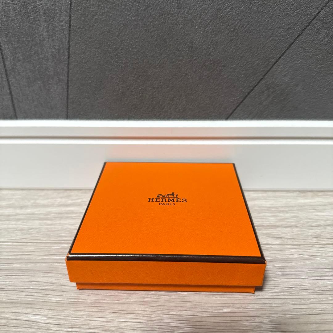 【正規品・即発送】HERMES エルメス キーホルダー シルバー 箱付き✨