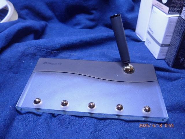 激レア　ペリカンのガラスのデスクスタンド　ペリカン70周年記念時